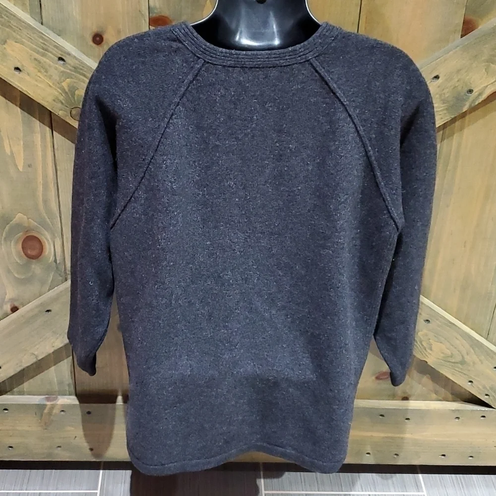 UNITED COLORS OF BENNETTON LAMBSWOOL GRAY SWEATER SIZE SMALL
